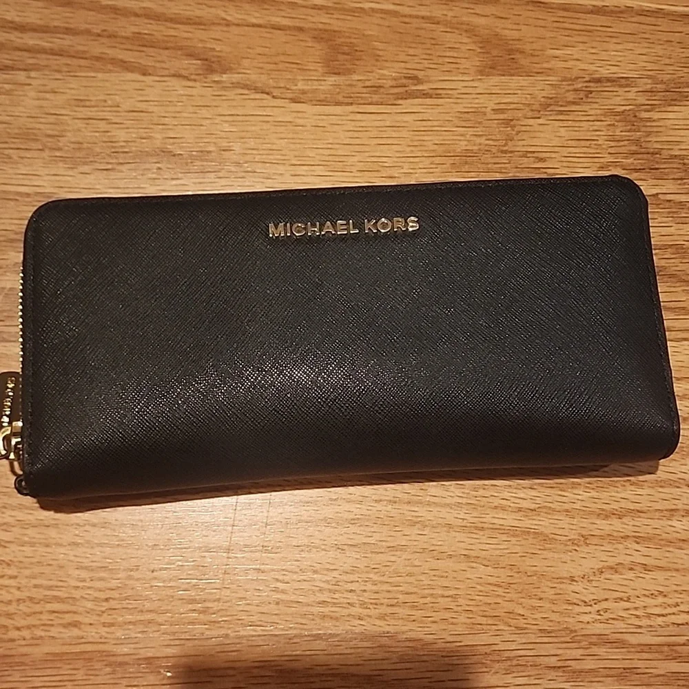 Michael Kors chic black